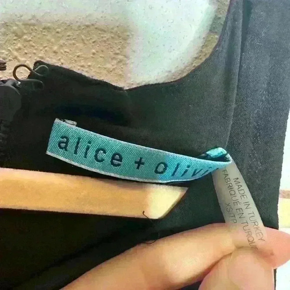 Alice and Olivia black lace tank size XS - Picture 5 of 5